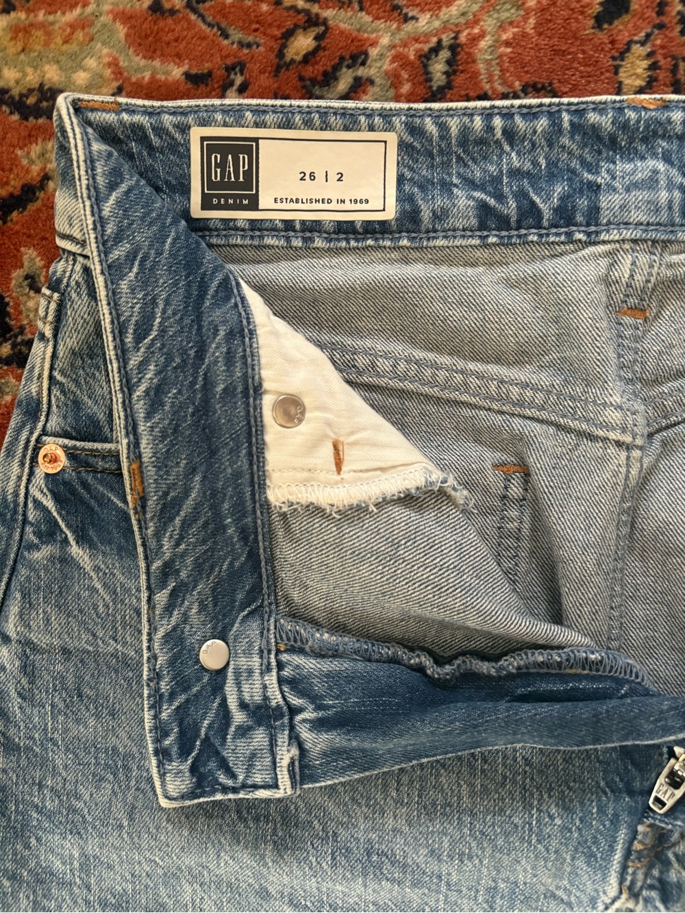 Gap Women’s Denim Jean Midi Skirt with Front Slit Raw hem size XS 26 2 - Picture 5 of 6